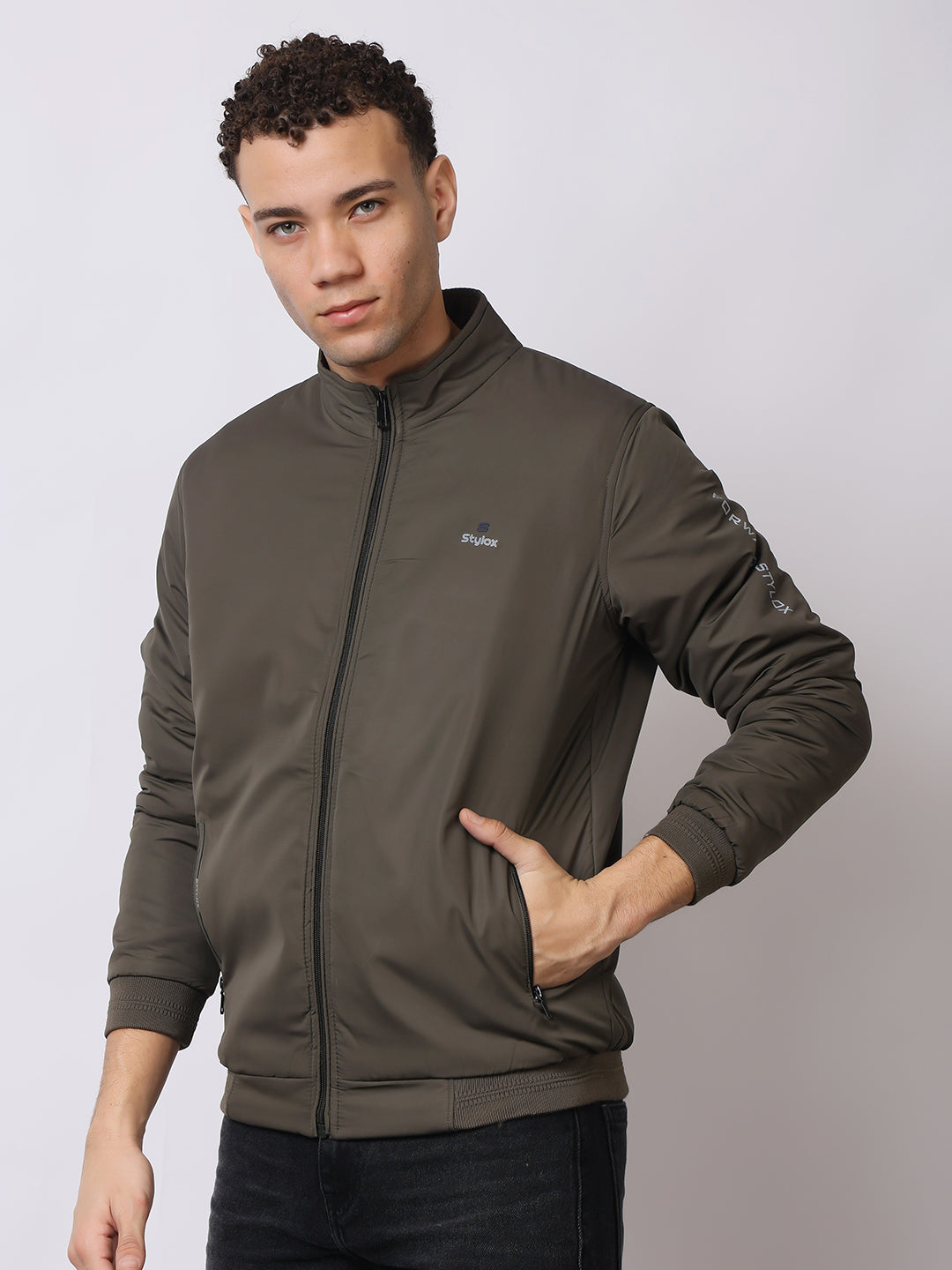 Stylox Men’s High-Neck Winter Jacket – Lightweight Windcheater with Warm Lining & Full-Zip Closure