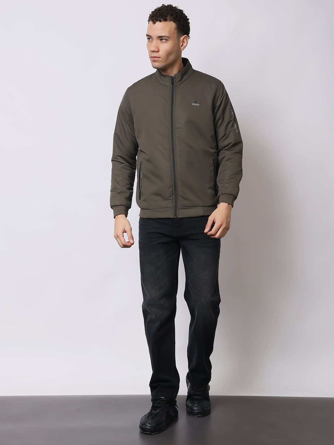 Stylox Men’s High-Neck Winter Jacket – Lightweight Windcheater with Warm Lining & Full-Zip Closure